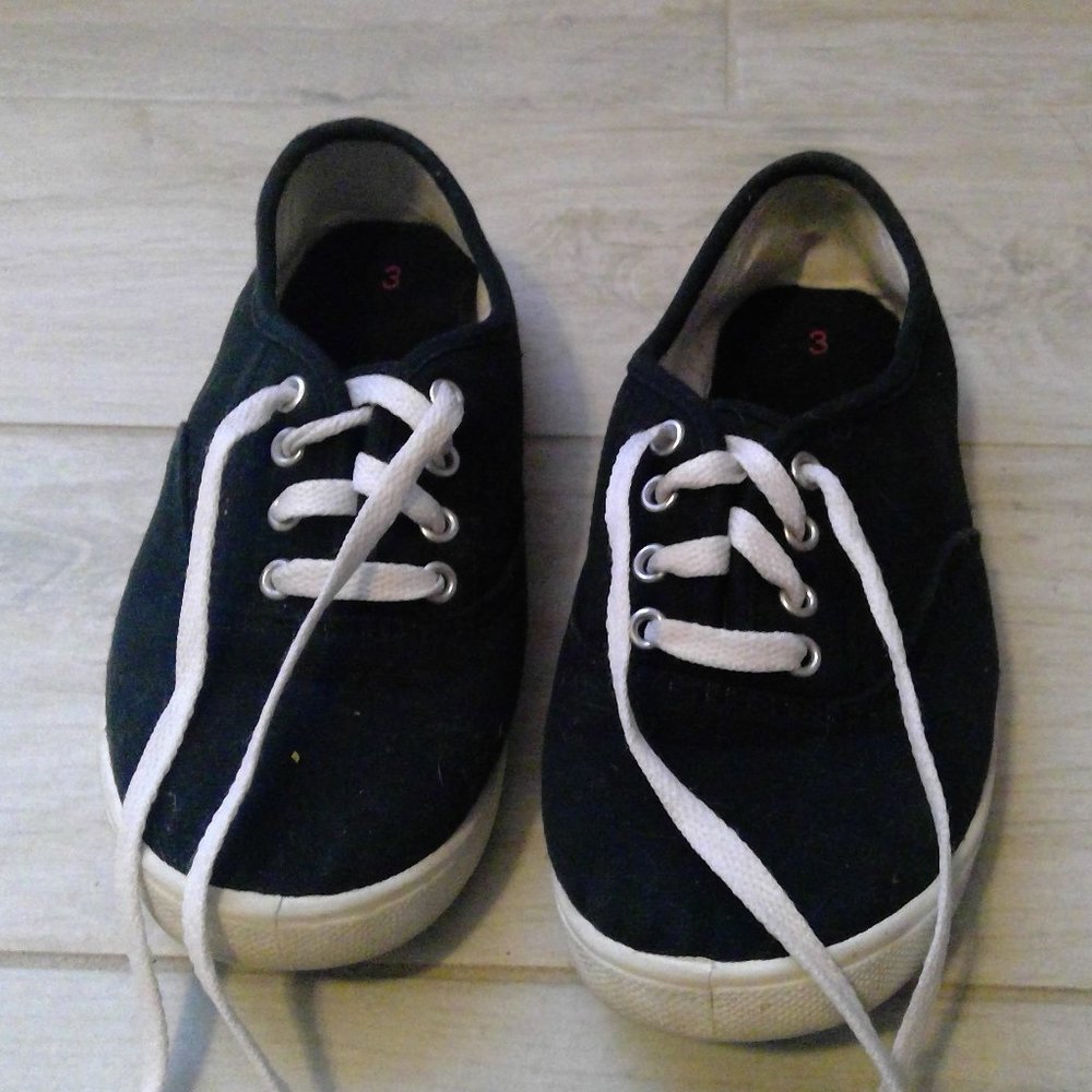 Black shoes